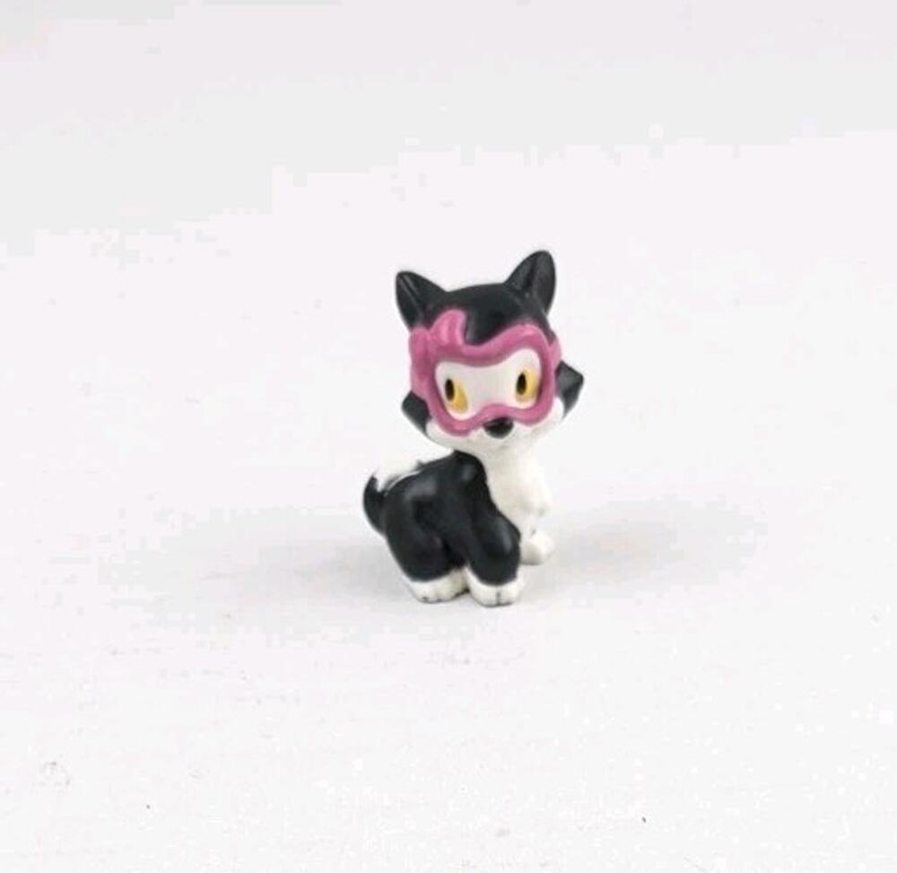 Disney Figaro Goes With Minnie Mouse Snap N' Style 2011 PreOwned Cat Figure Only